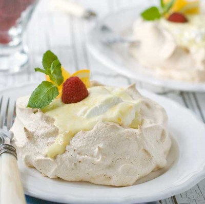 gluten-free-creamsicle-pavlovas