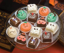 Halloween petits fours